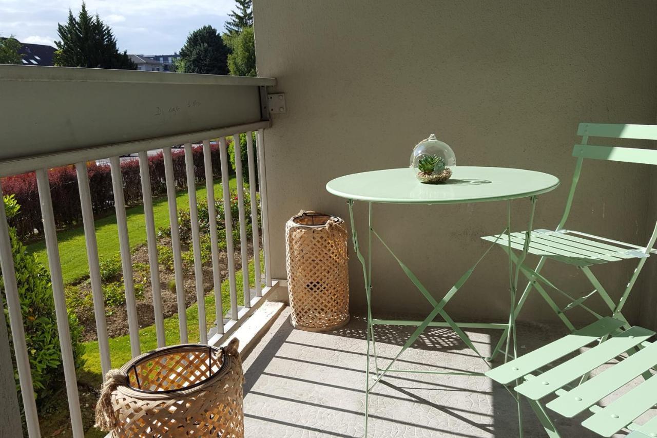 La Roseraie - Appartement à 100m du Lac d'Annecy Esterno foto