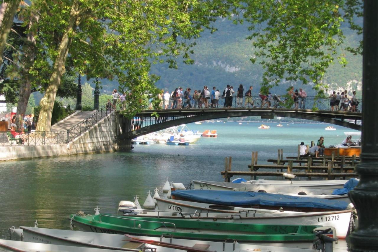 La Roseraie - Appartement à 100m du Lac d'Annecy Esterno foto